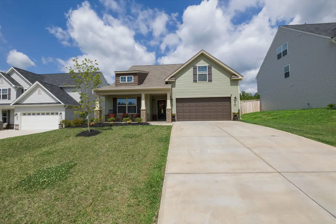 Suburban home with new fence in Tallahassee